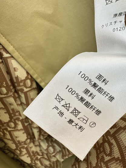 Mid-length, lapel trench coat