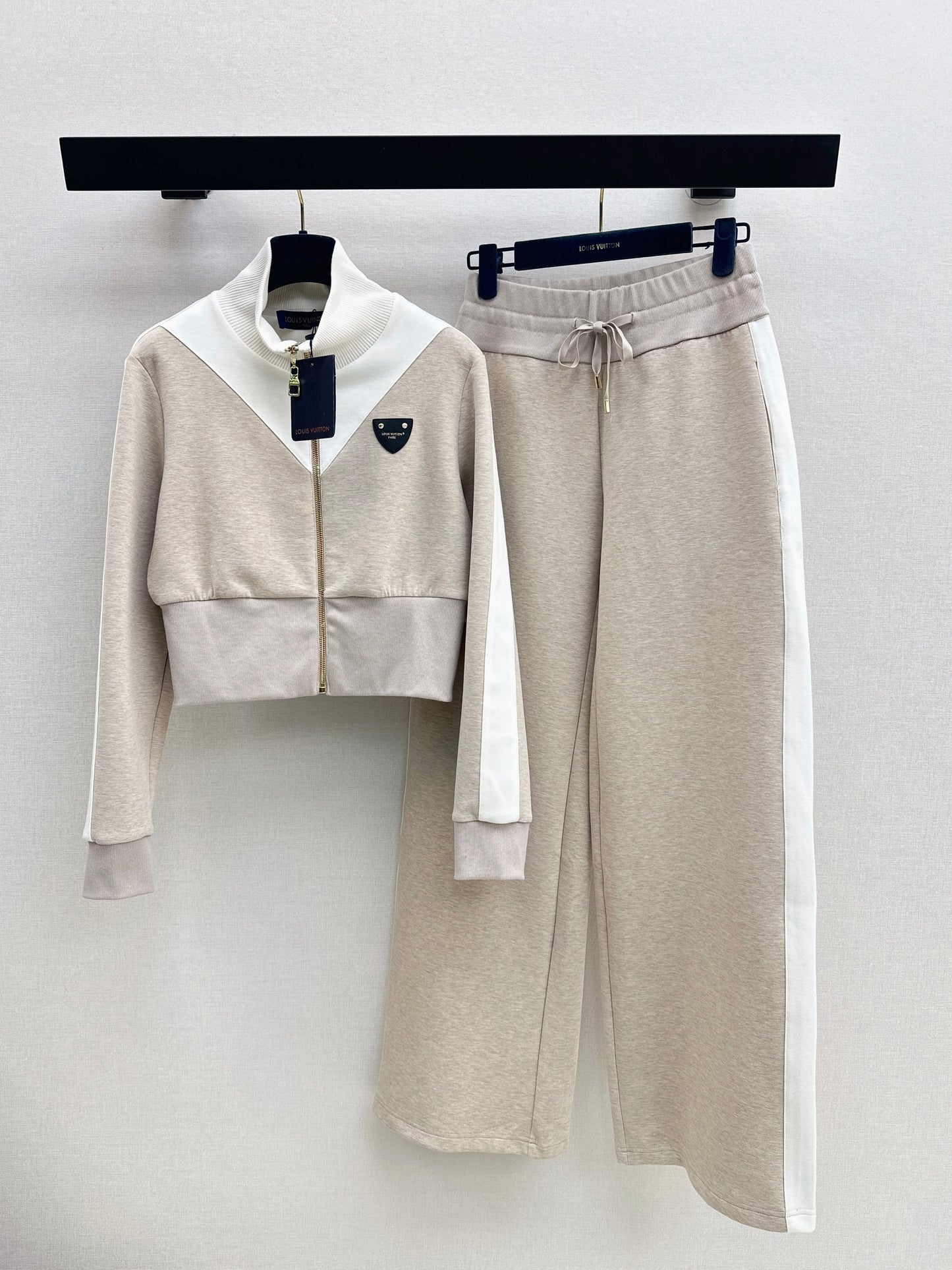 Color-blocked matching set