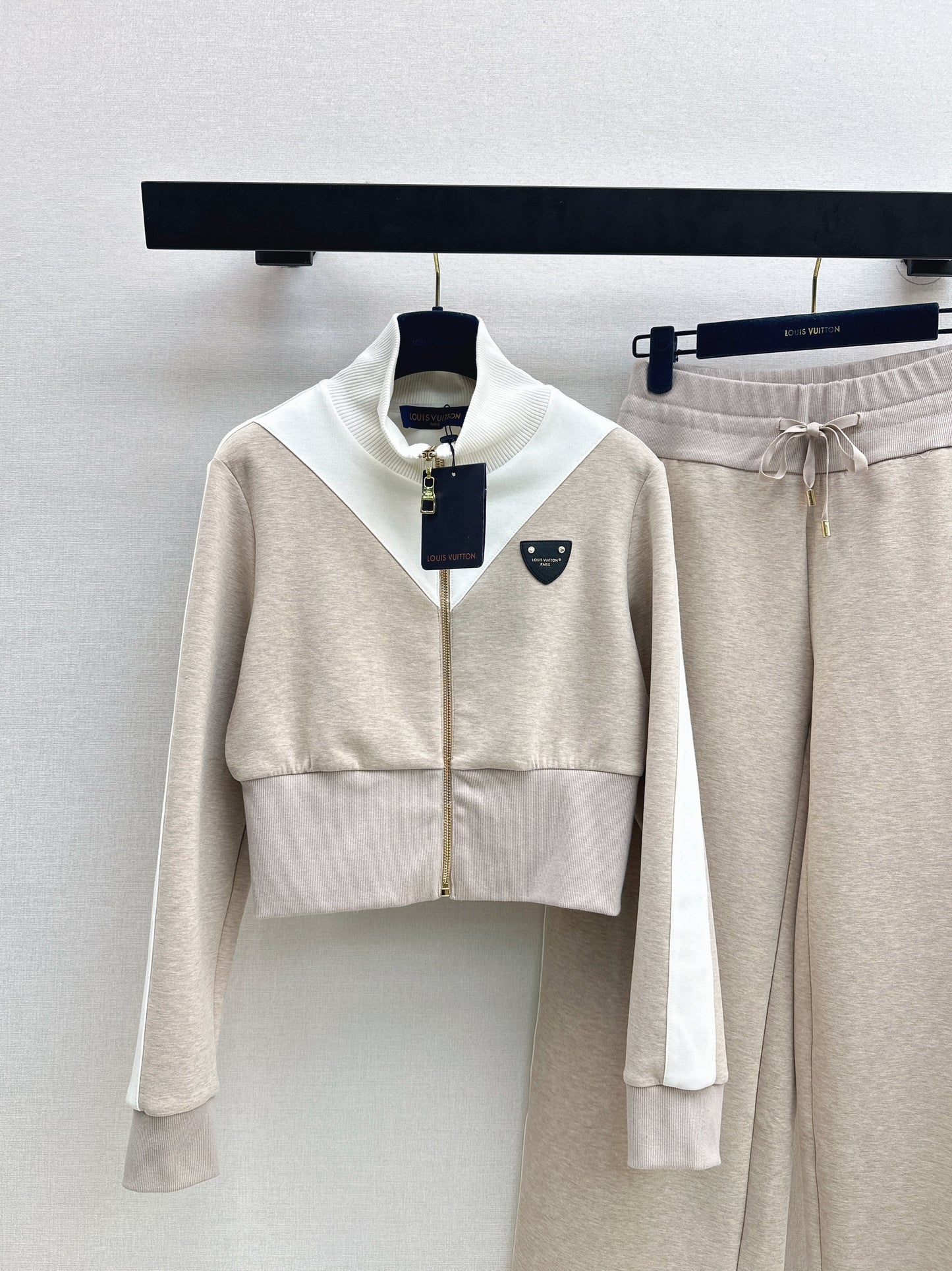 Color-blocked matching set