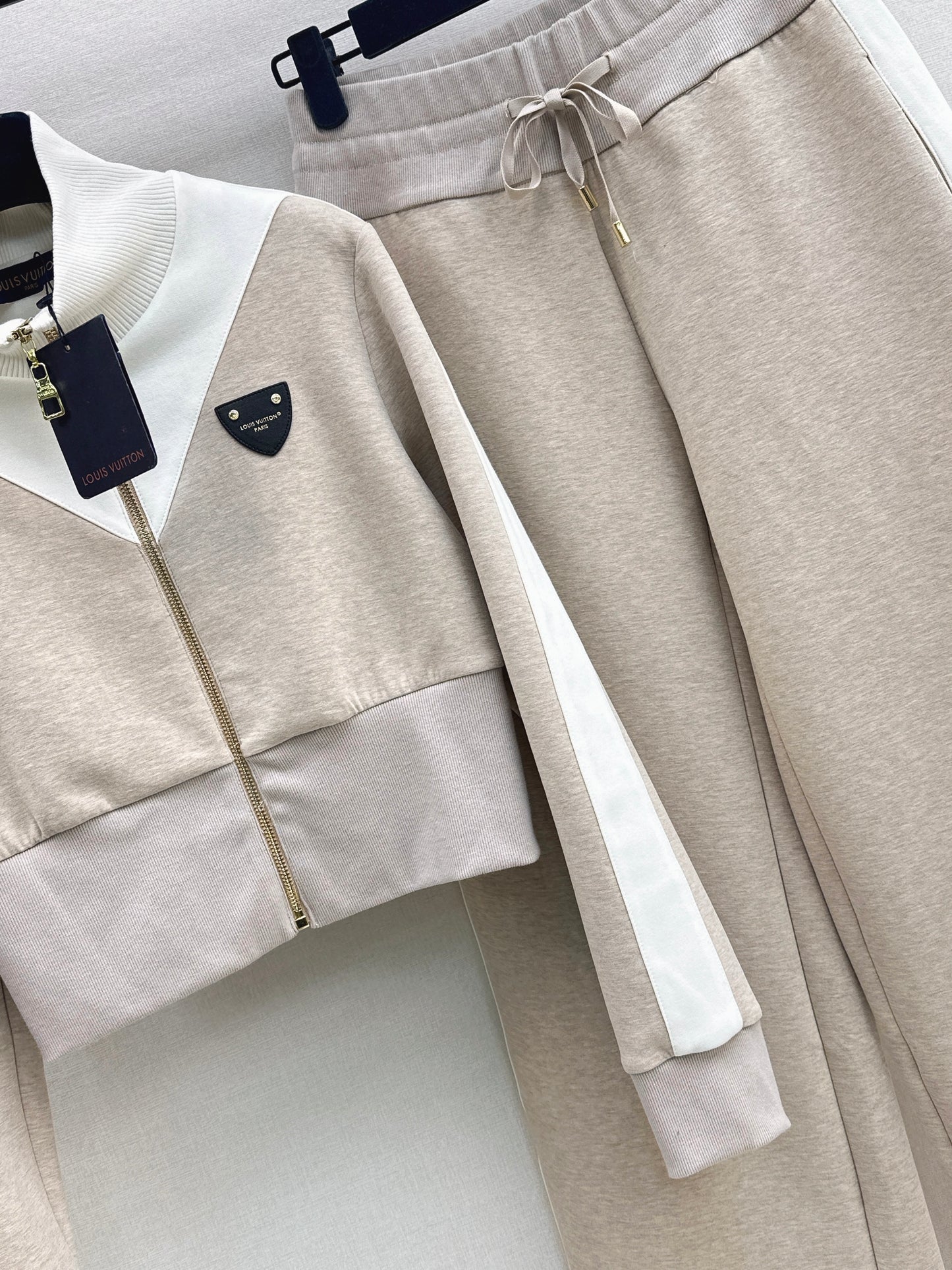 Color-blocked matching set