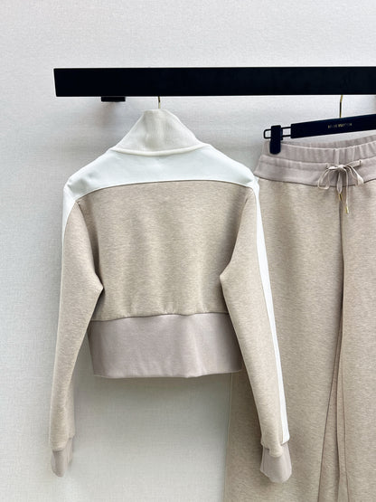 Color-blocked matching set