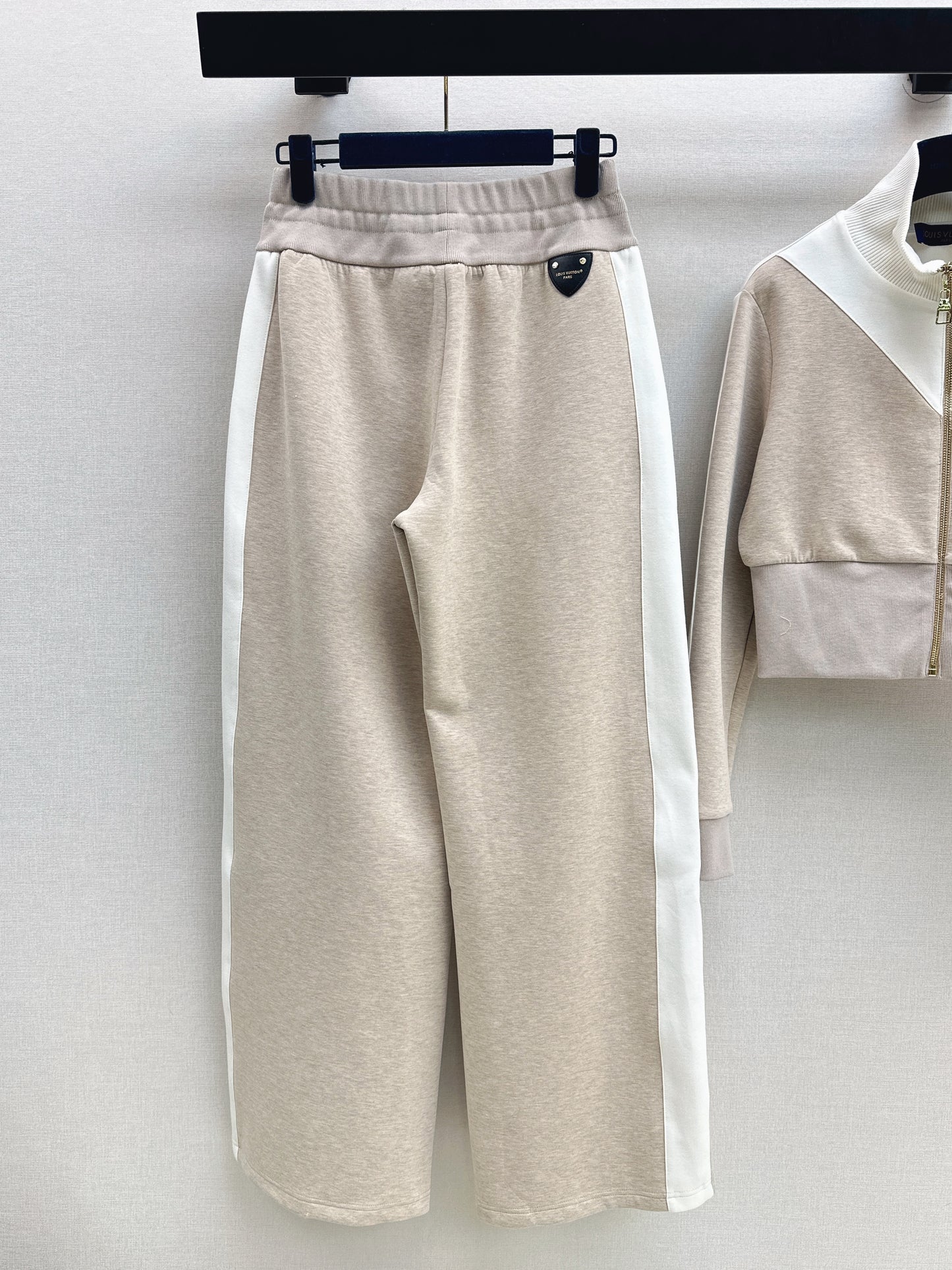 Color-blocked matching set