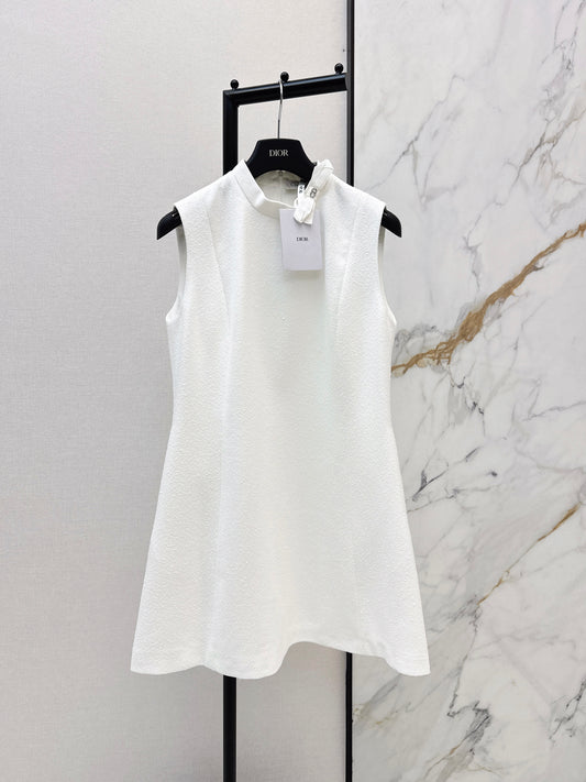 Bow-decorated dress