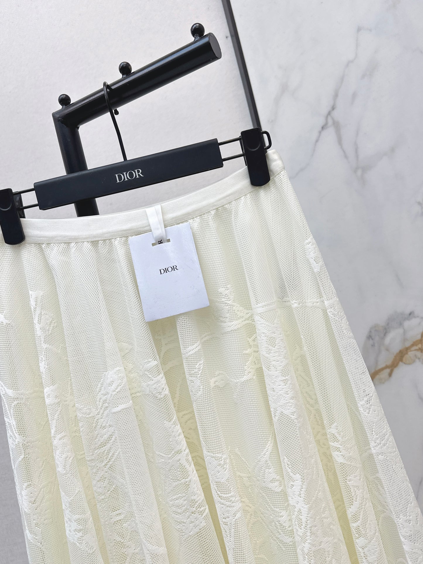 High-waisted lace midi skirt