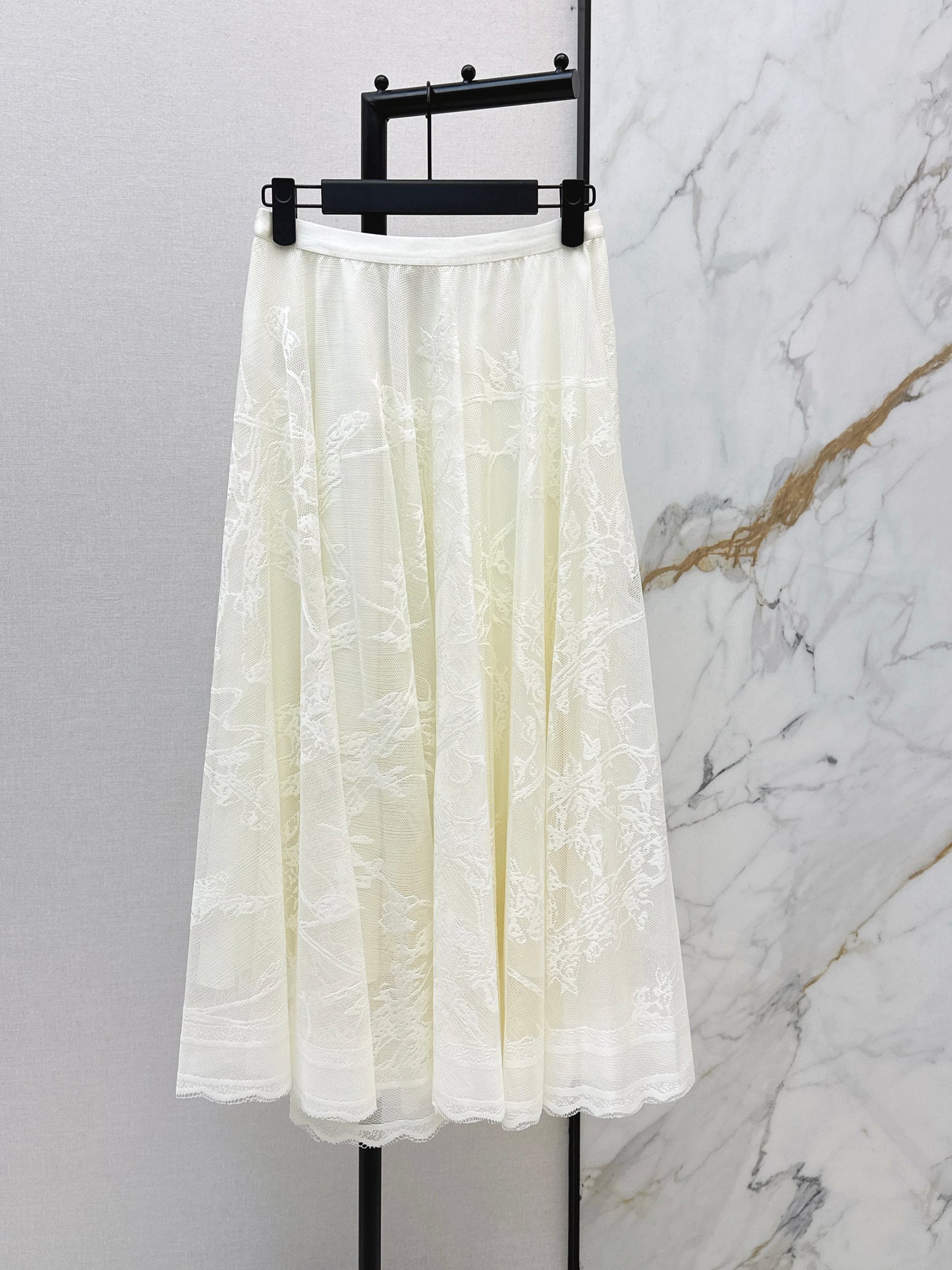 High-waisted lace midi skirt