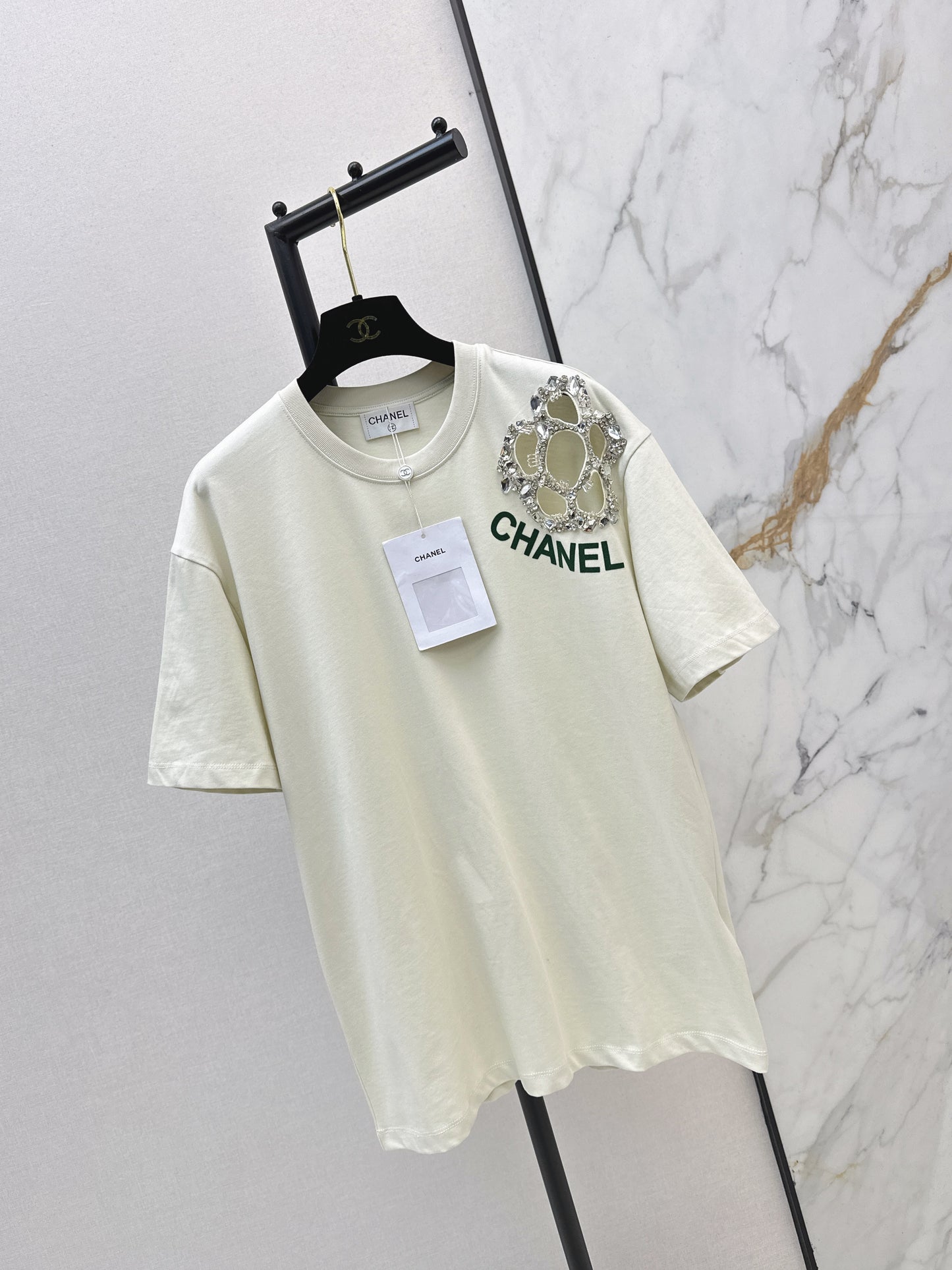 Floral Rhinestone Pattern T-shirt