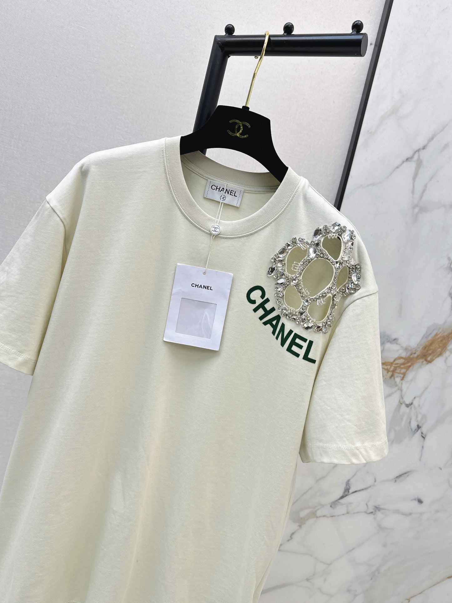 Floral Rhinestone Pattern T-shirt