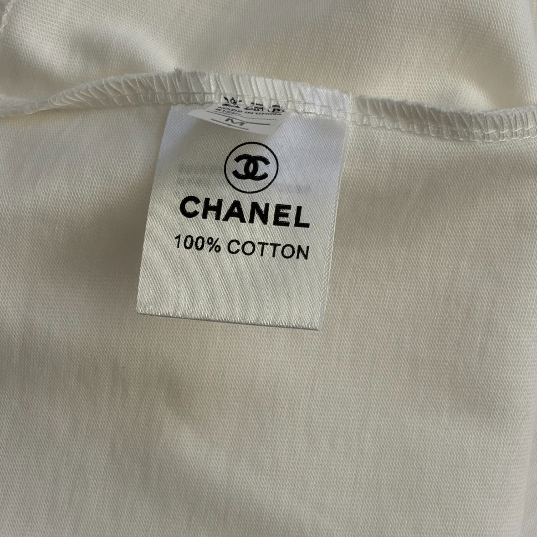 Pearl-studded T-shirt