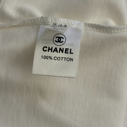 Pearl-studded T-shirt