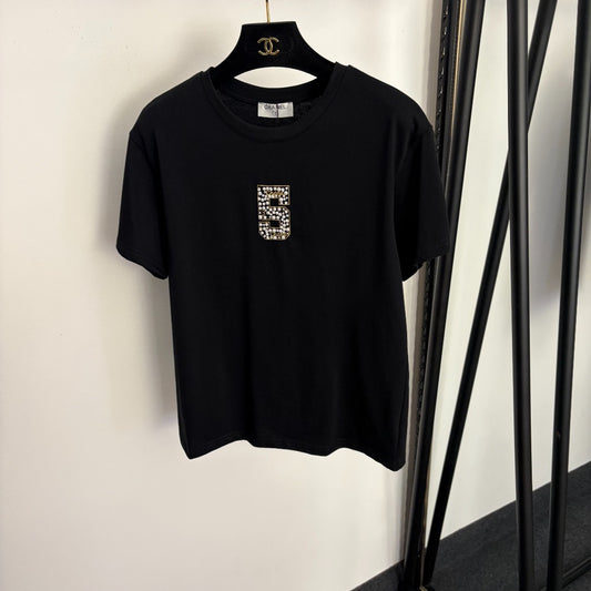 Pearl-studded T-shirt