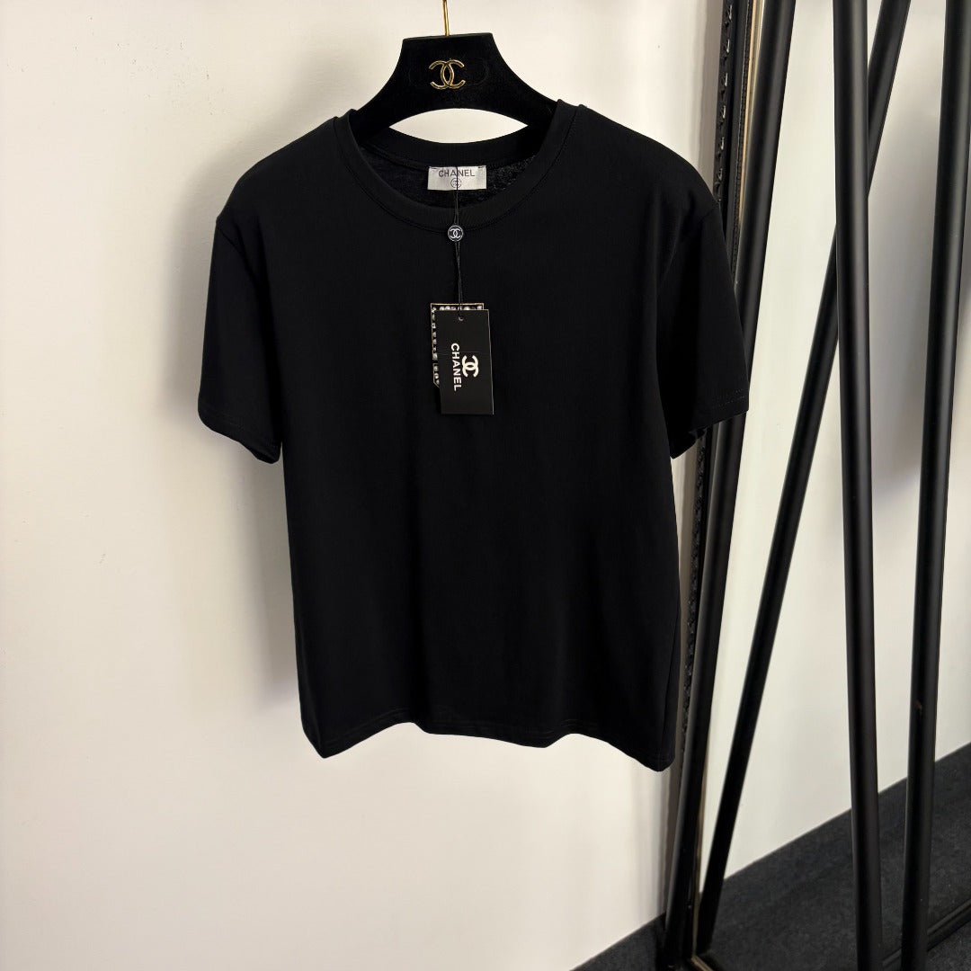 Pearl-studded T-shirt