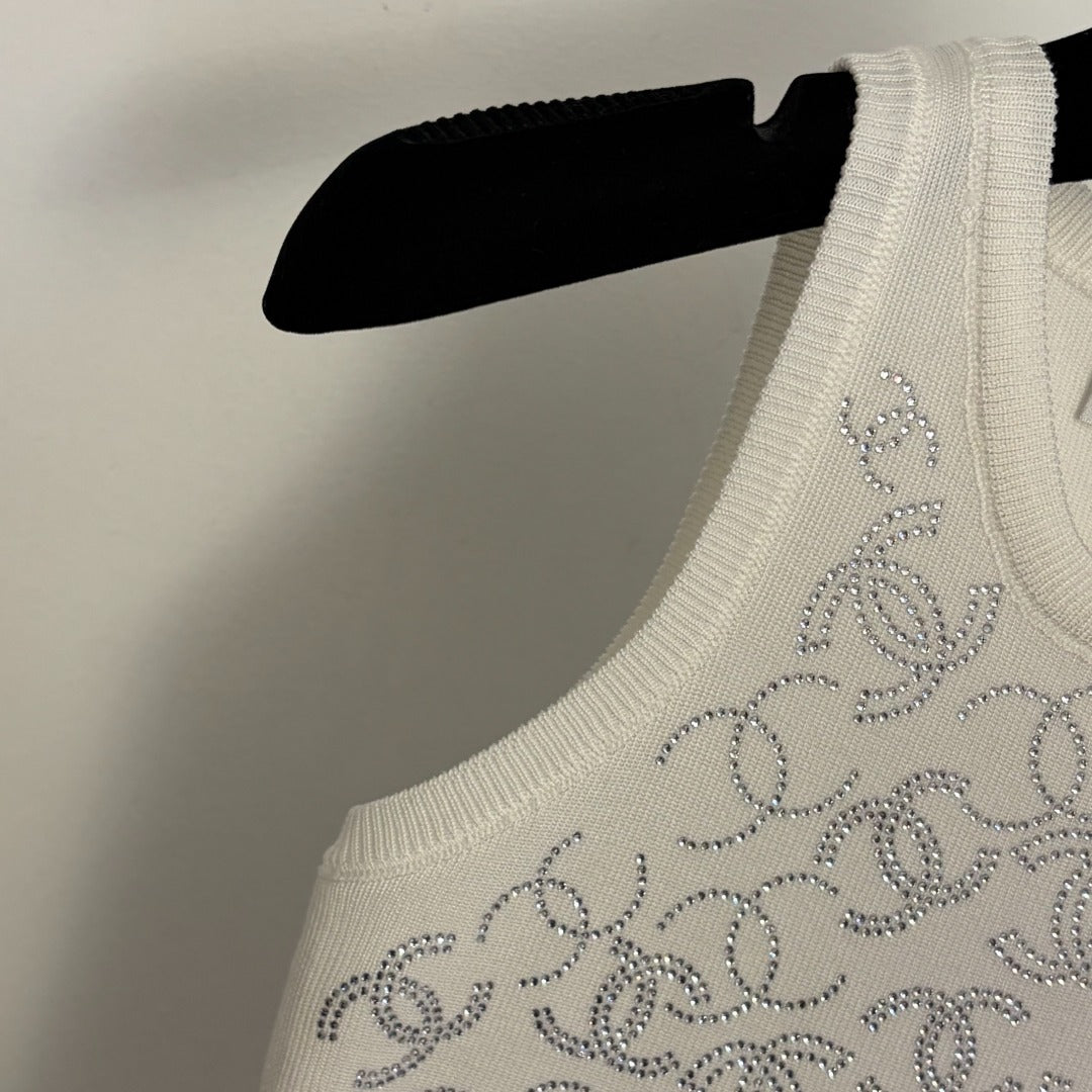 Rhinestone-embellished knit vest