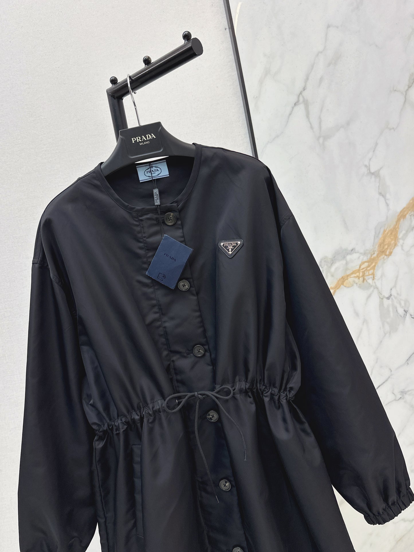 Nylon zip-up single-breasted jacket