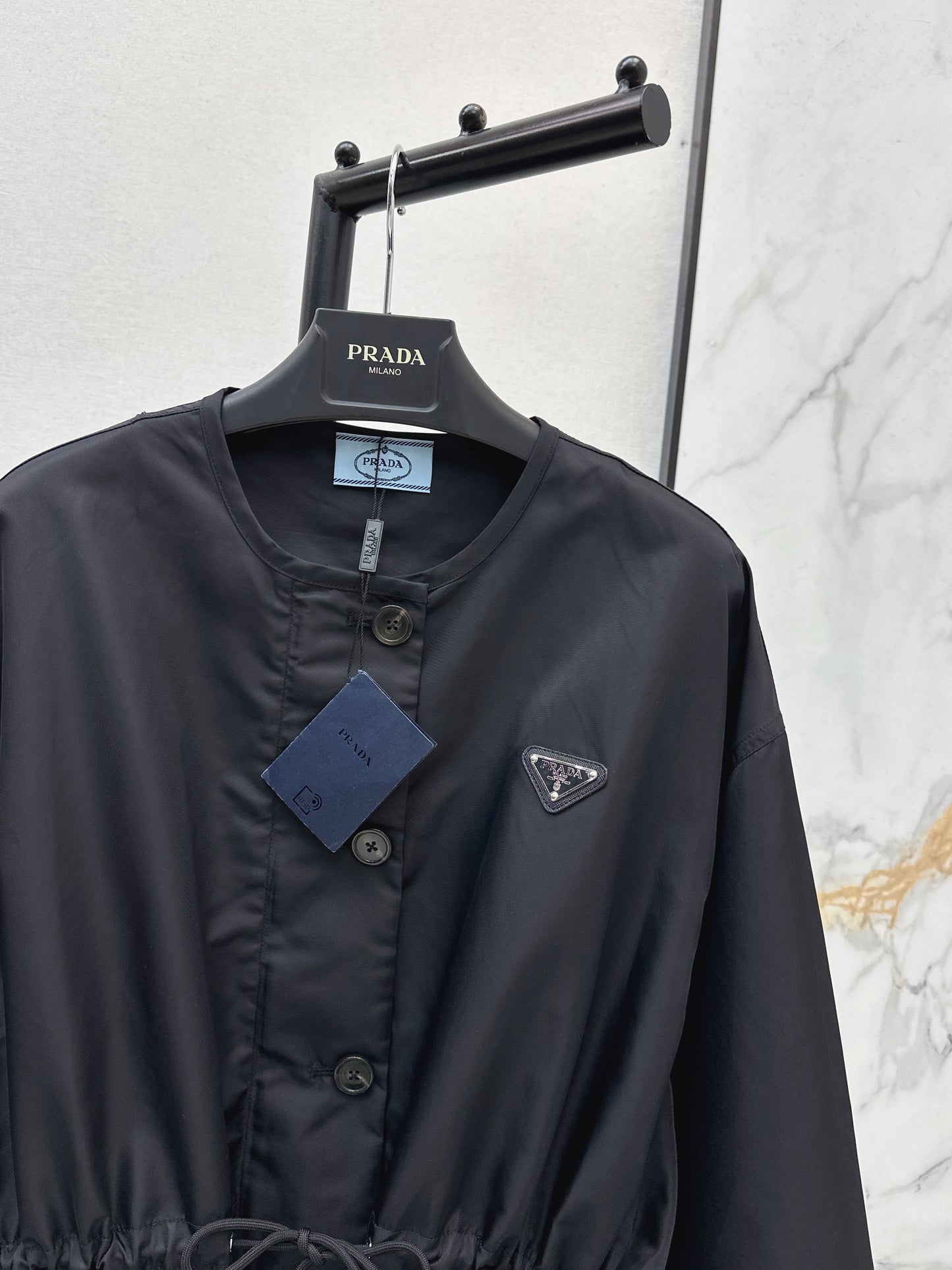 Nylon zip-up single-breasted jacket