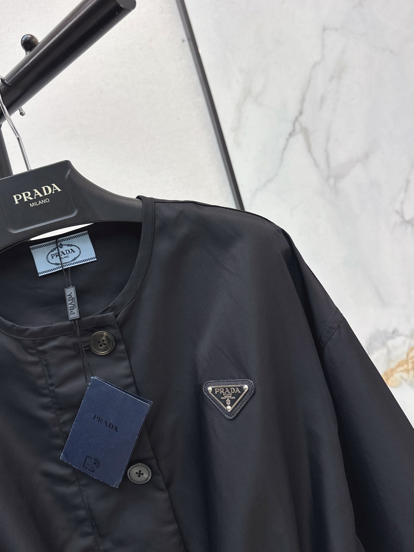 Nylon zip-up single-breasted jacket