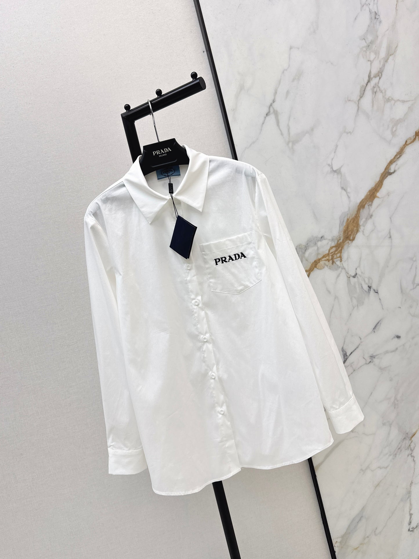 Letter-decorated shirt