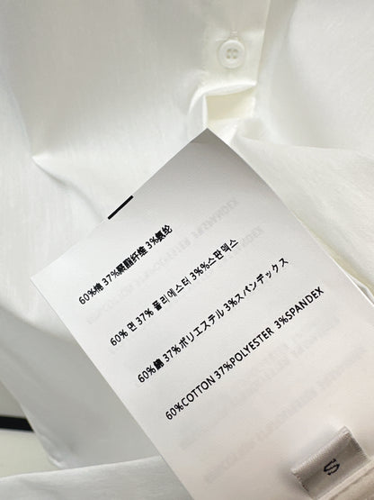 Letter-decorated shirt