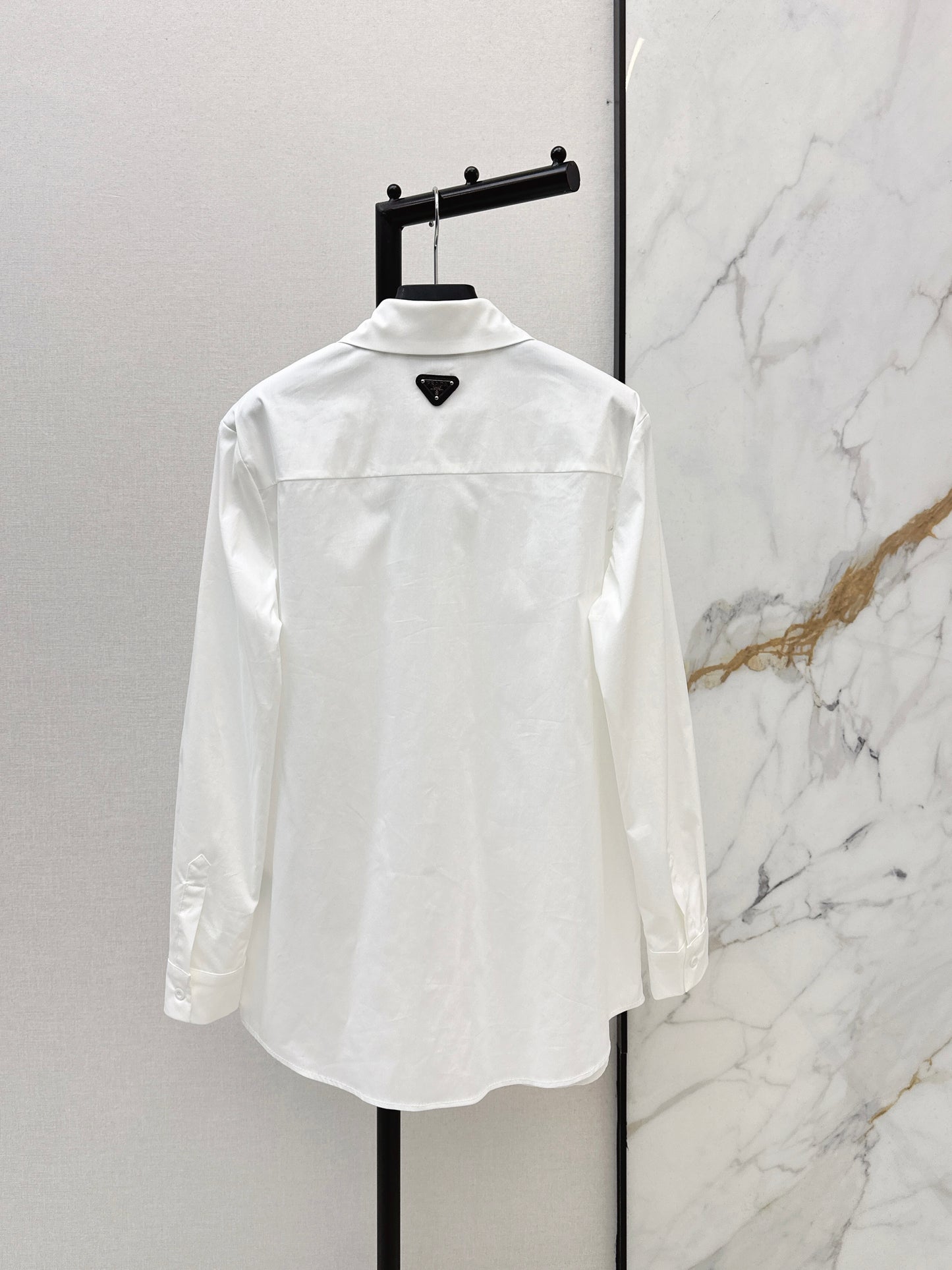 Letter-decorated shirt