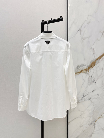 Letter-decorated shirt