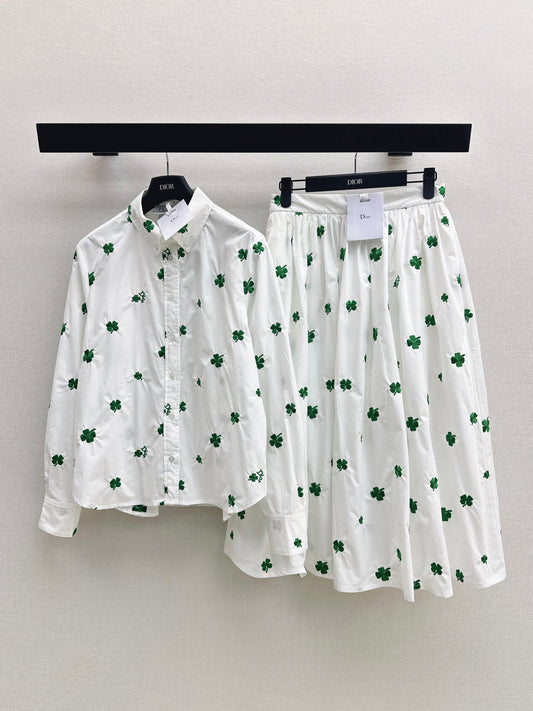 Four-leaf clover shirt/umbrella skirt