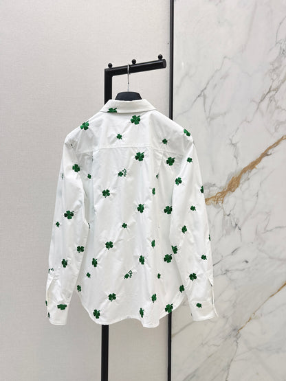 Four-leaf clover shirt/umbrella skirt
