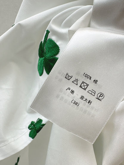Four-leaf clover shirt/umbrella skirt