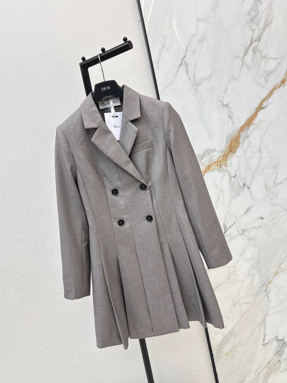 Double-breasted pleated dress