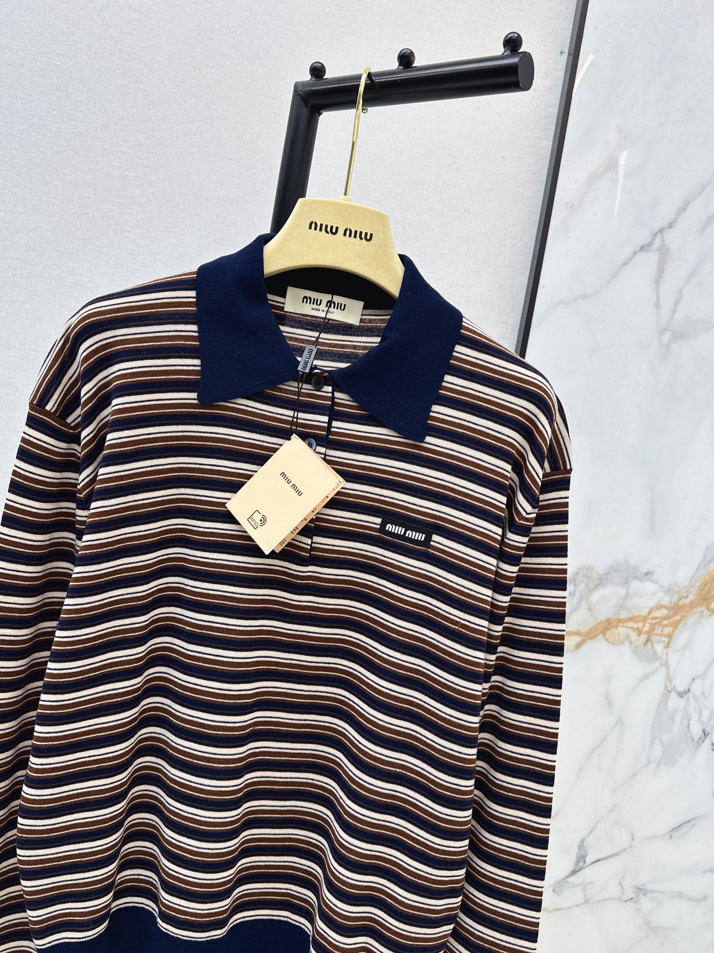 Polo collar long-sleeved shirt