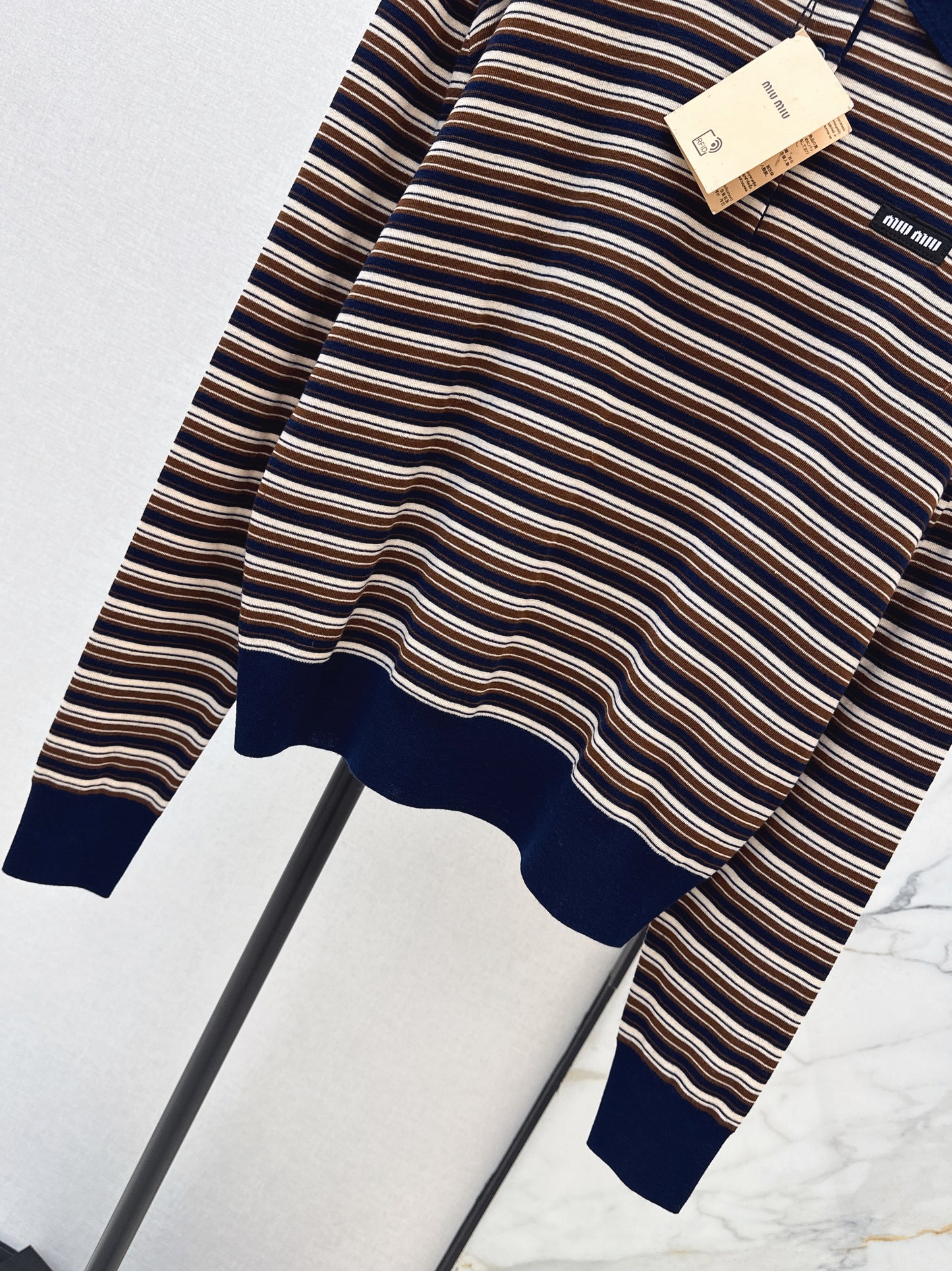 Polo collar long-sleeved shirt