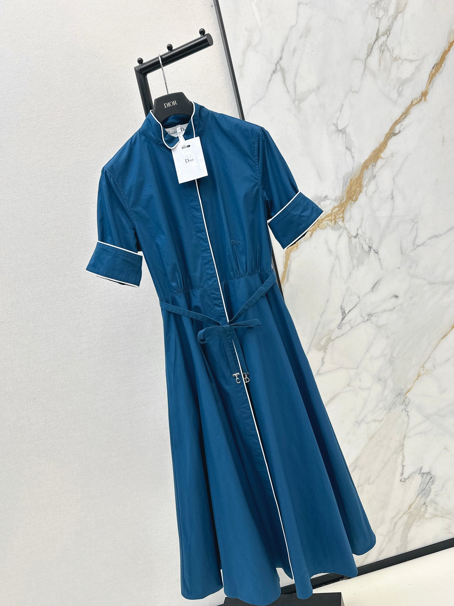 Color-blocked trim dress