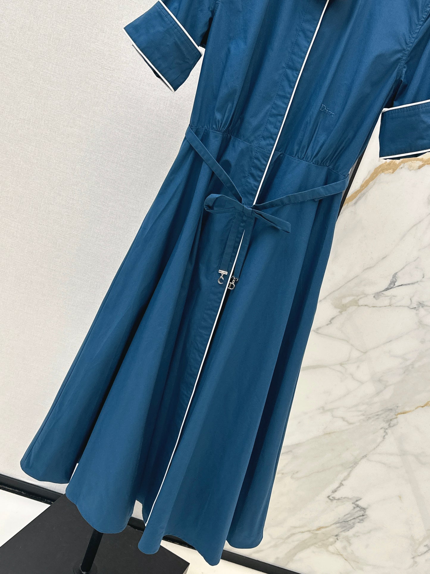 Color-blocked trim dress