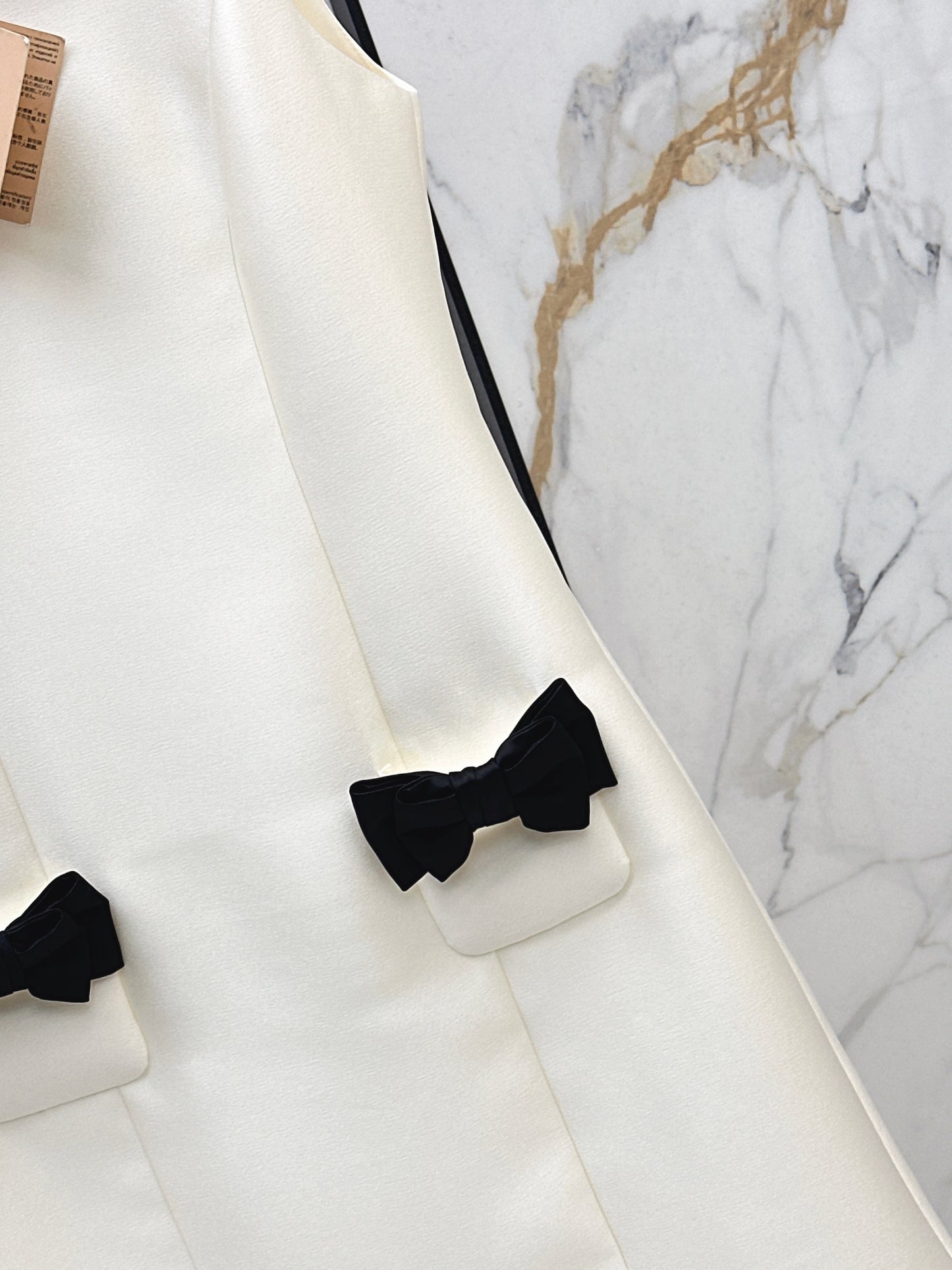 Bow-tie sleeveless dress