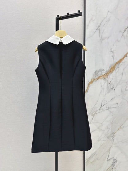 Bow-tie sleeveless dress