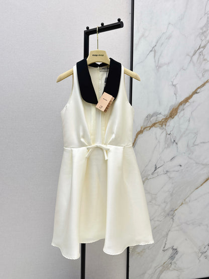Collared Sleeveless Dress