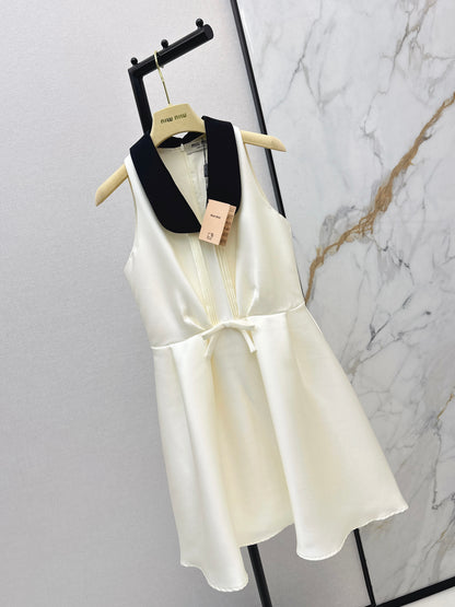 Collared Sleeveless Dress