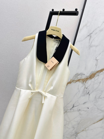 Collared Sleeveless Dress