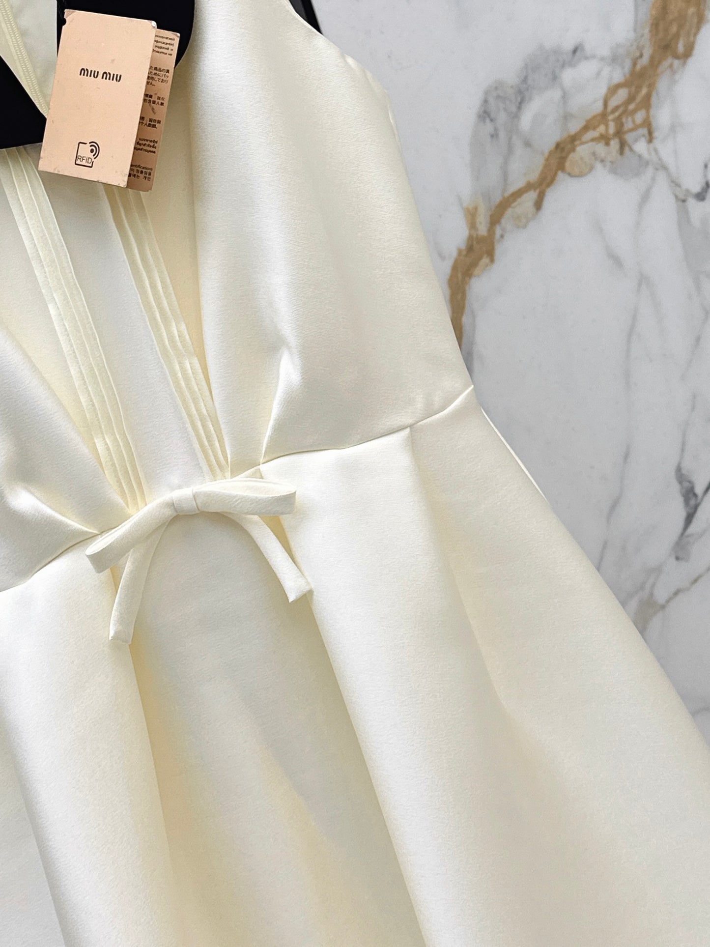 Collared Sleeveless Dress