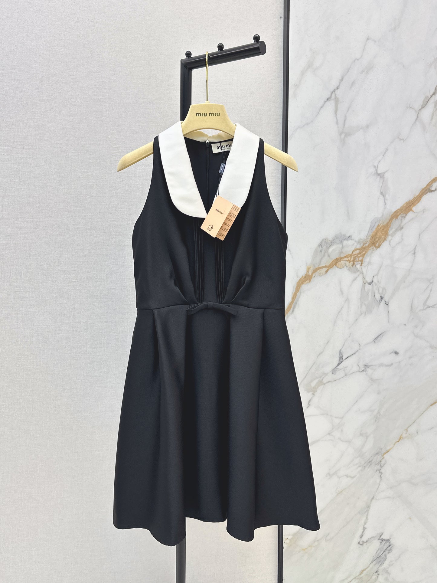 Collared Sleeveless Dress
