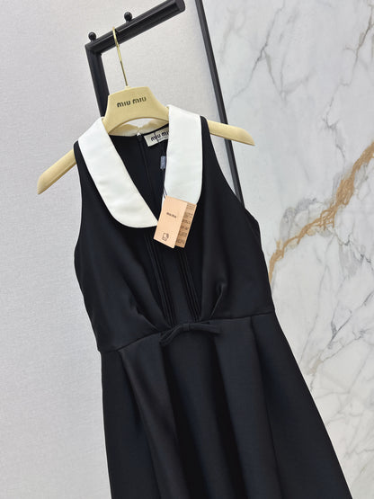 Collared Sleeveless Dress