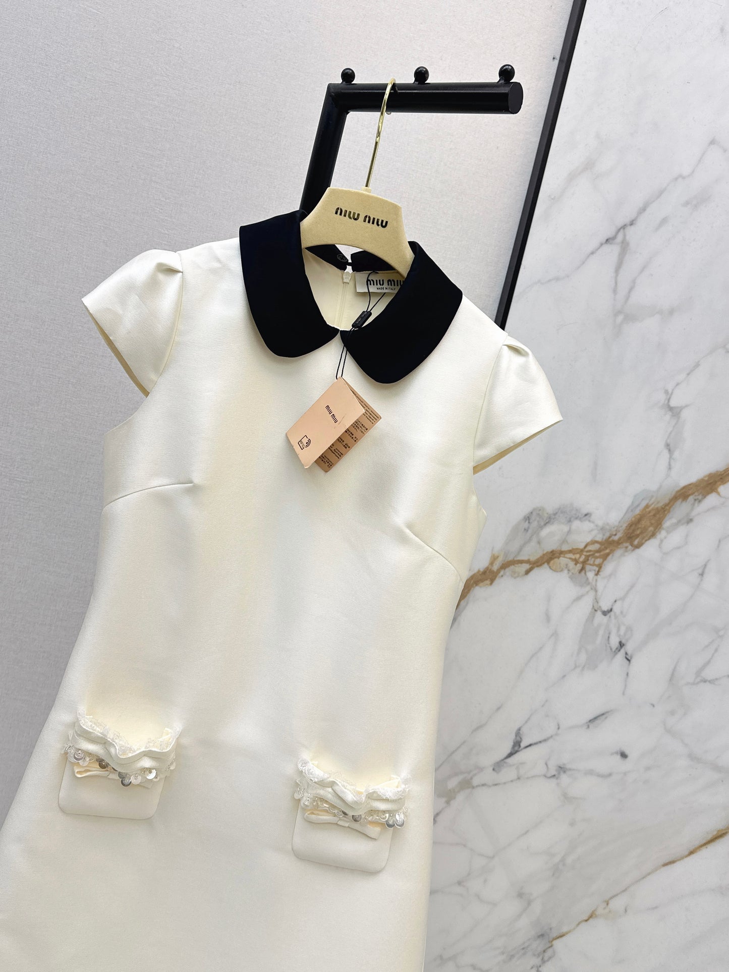 Collared Puff Sleeve Dress