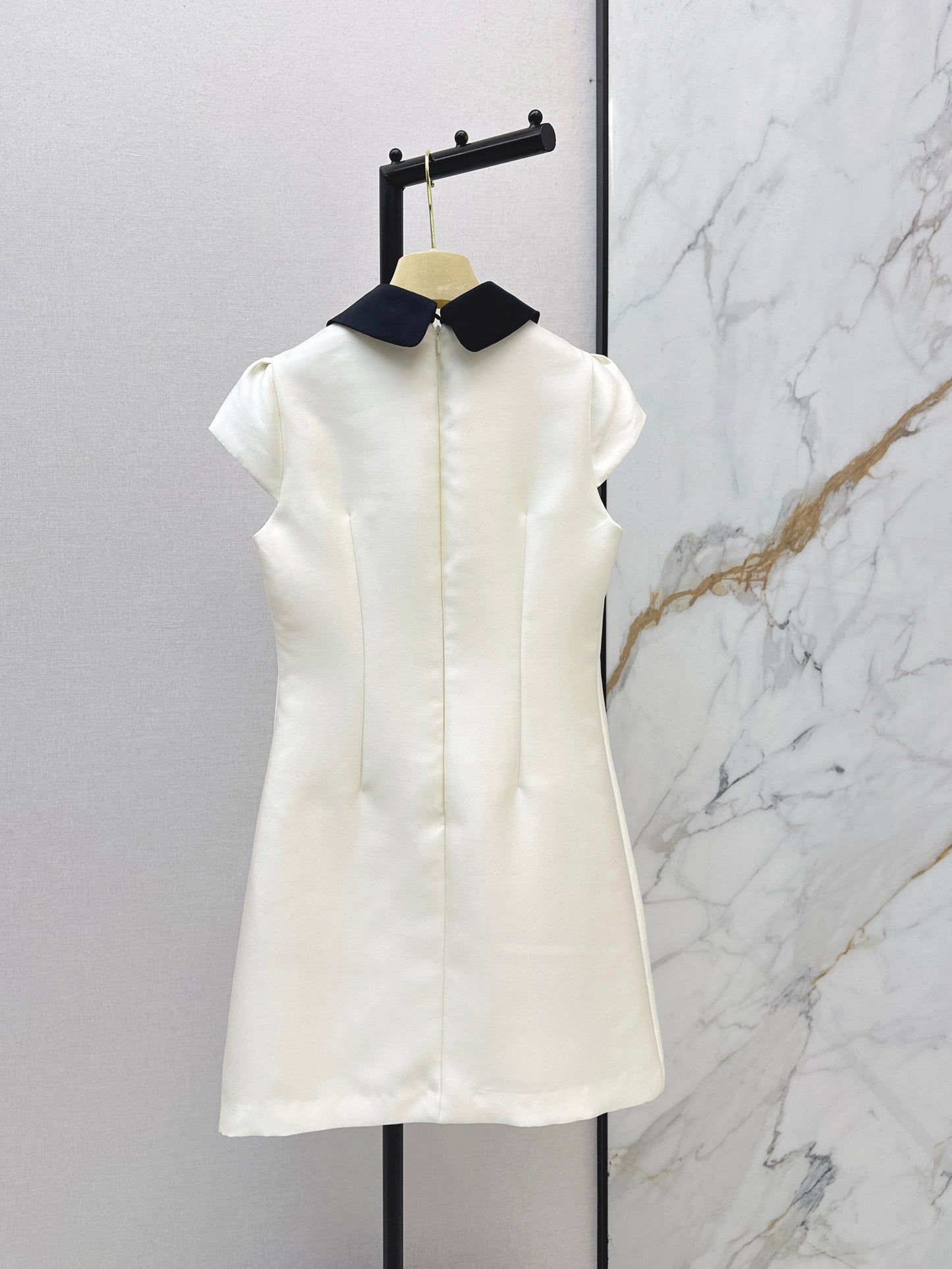 Collared Puff Sleeve Dress