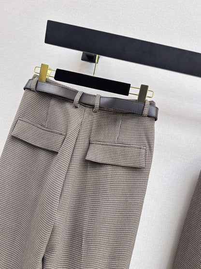 Wide-shouldered blazer + belted trousers