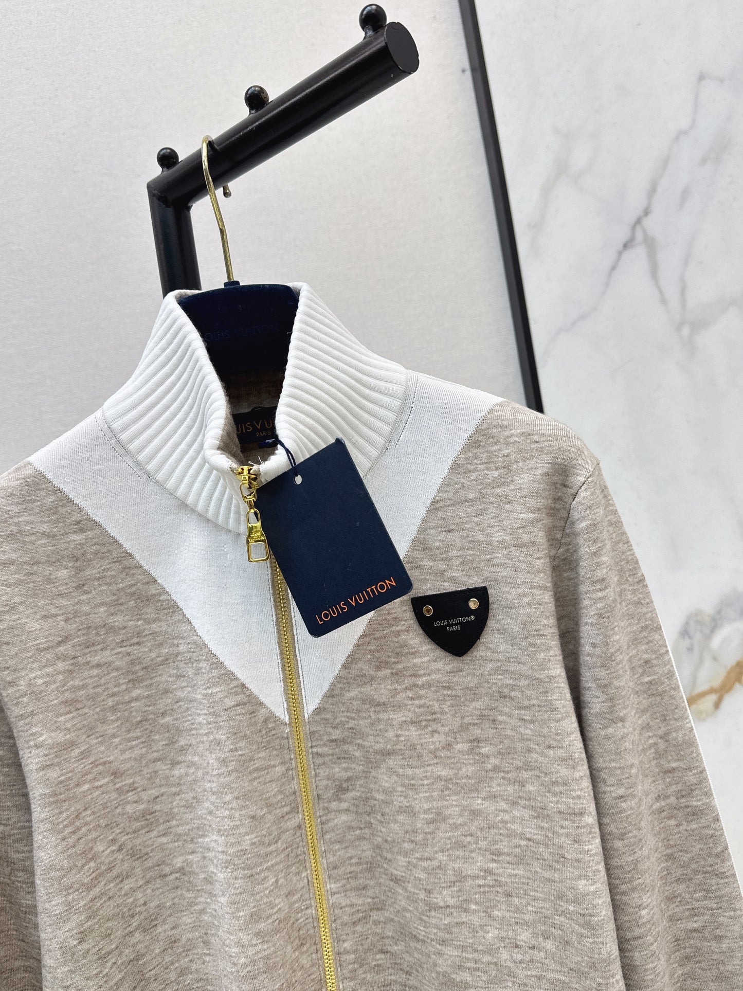 Stand-up collar knit sweater