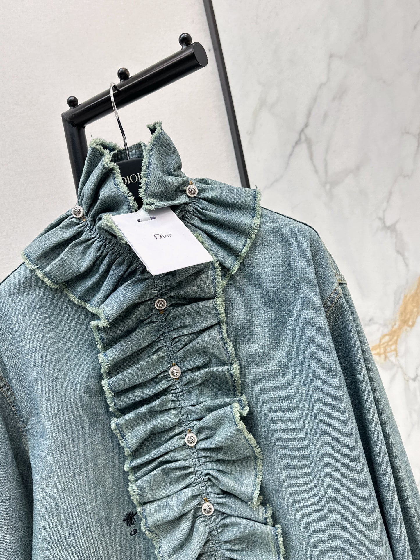 Court-style denim shirt