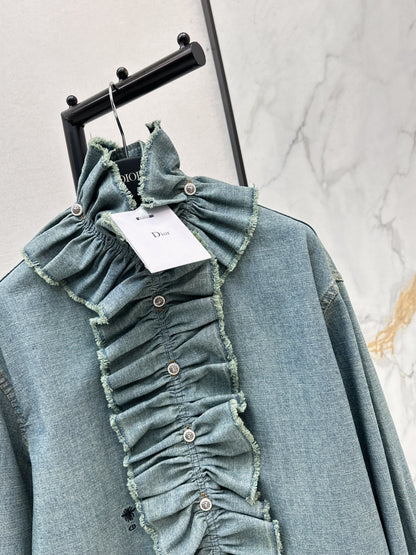 Court-style denim shirt