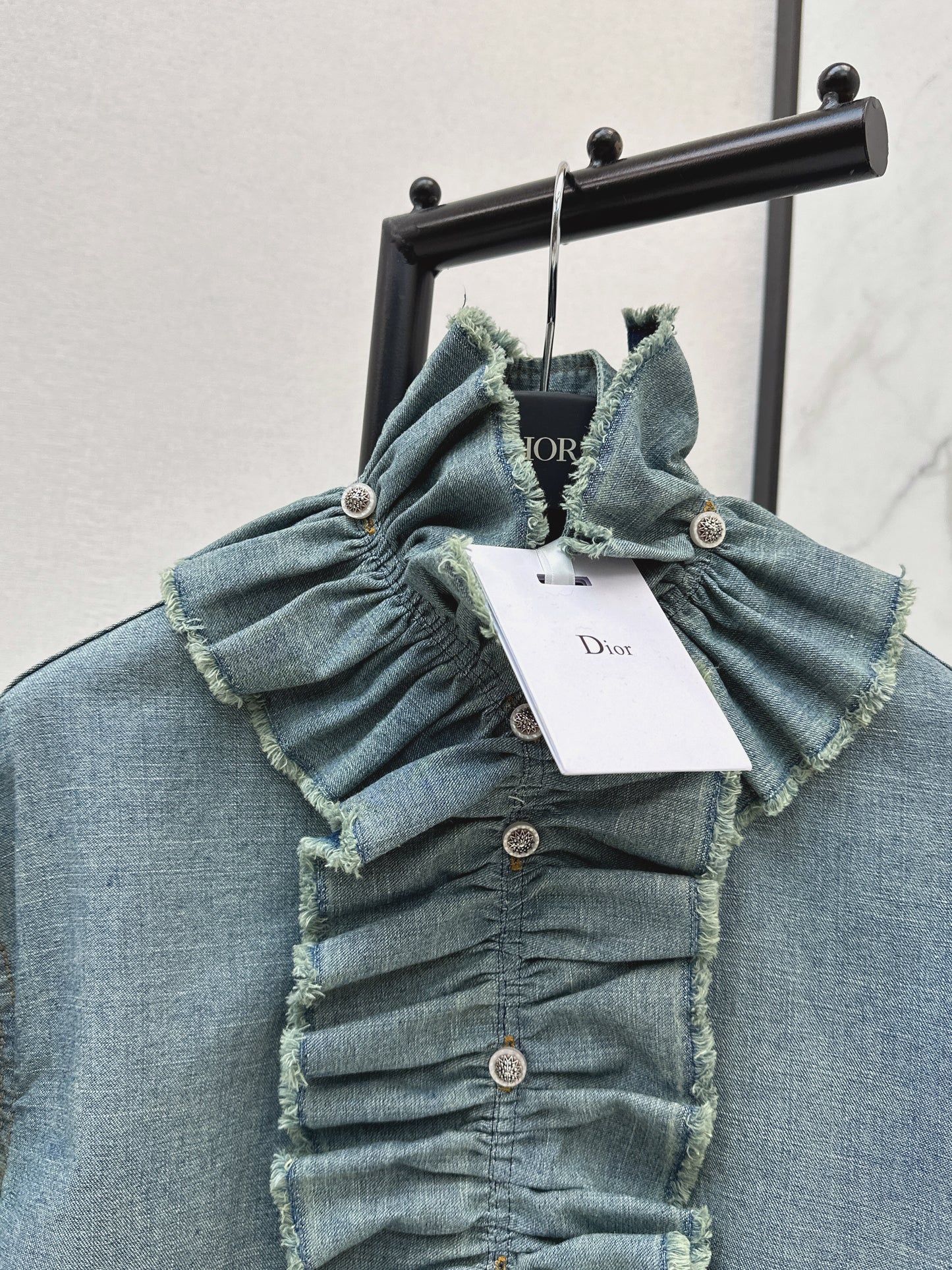 Court-style denim shirt