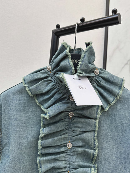 Court-style denim shirt