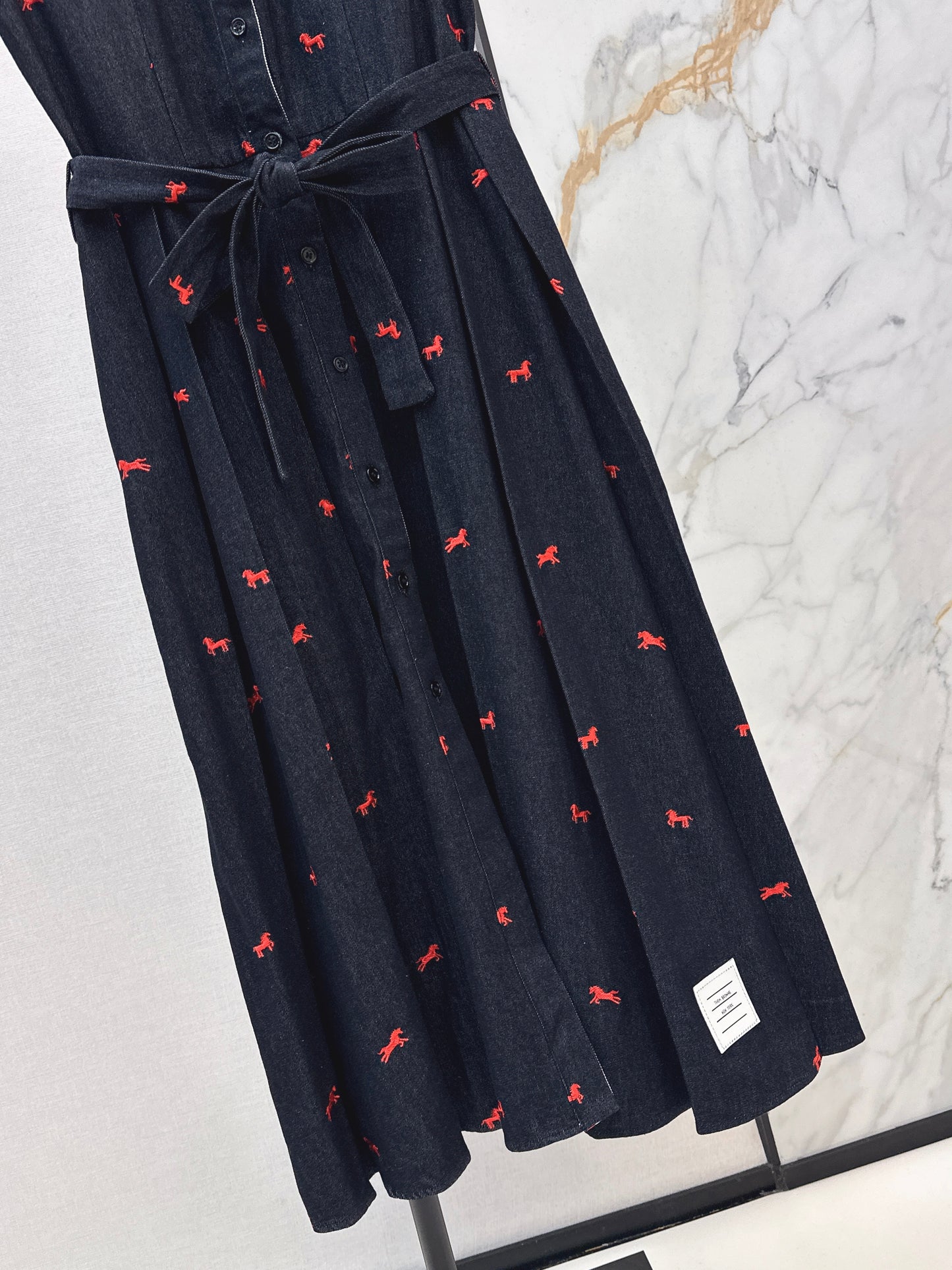 Sleeveless Long Dress