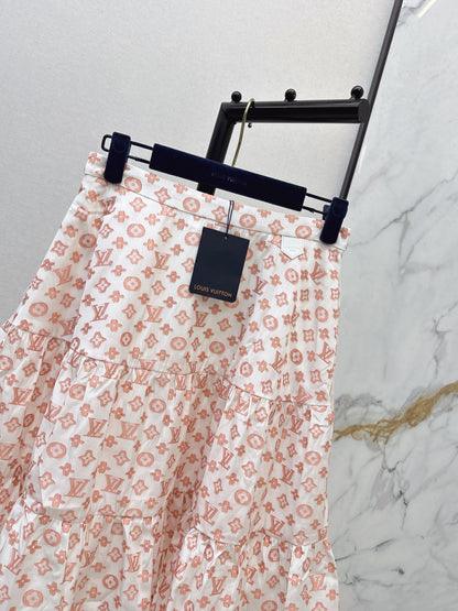 Elastic waist tiered skirt