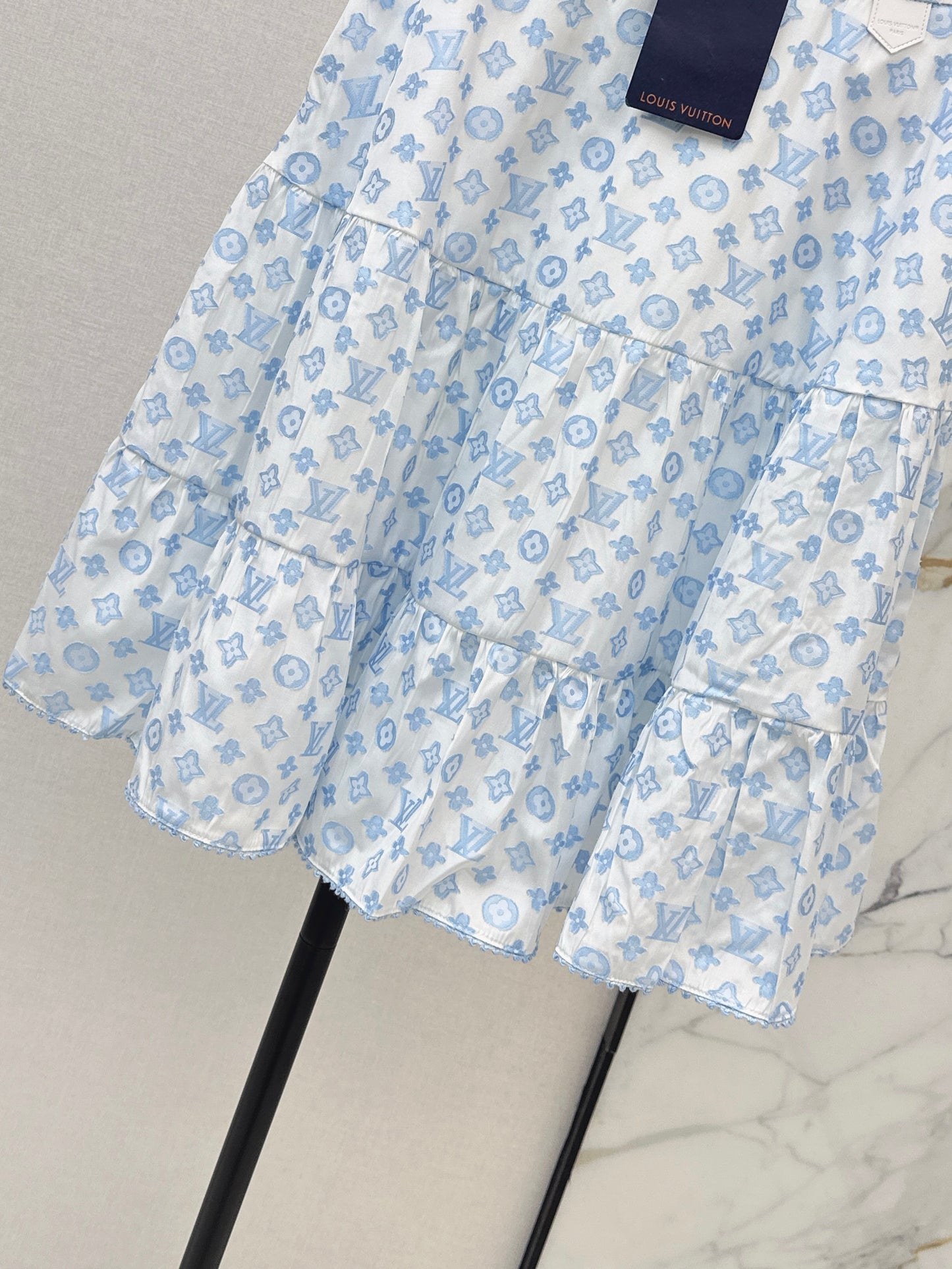 Elastic waist tiered skirt